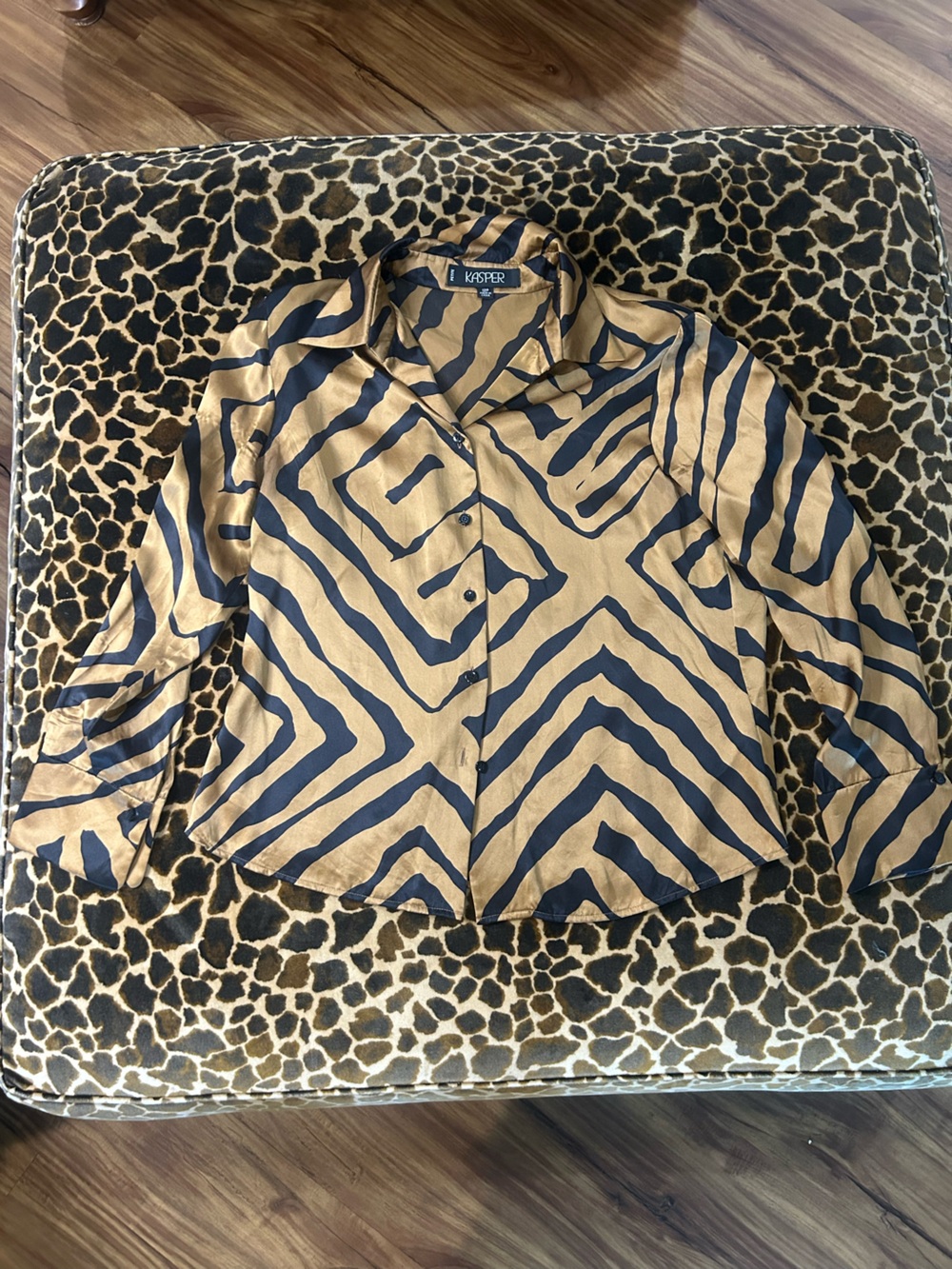 Kasper 100% silk button down shirt